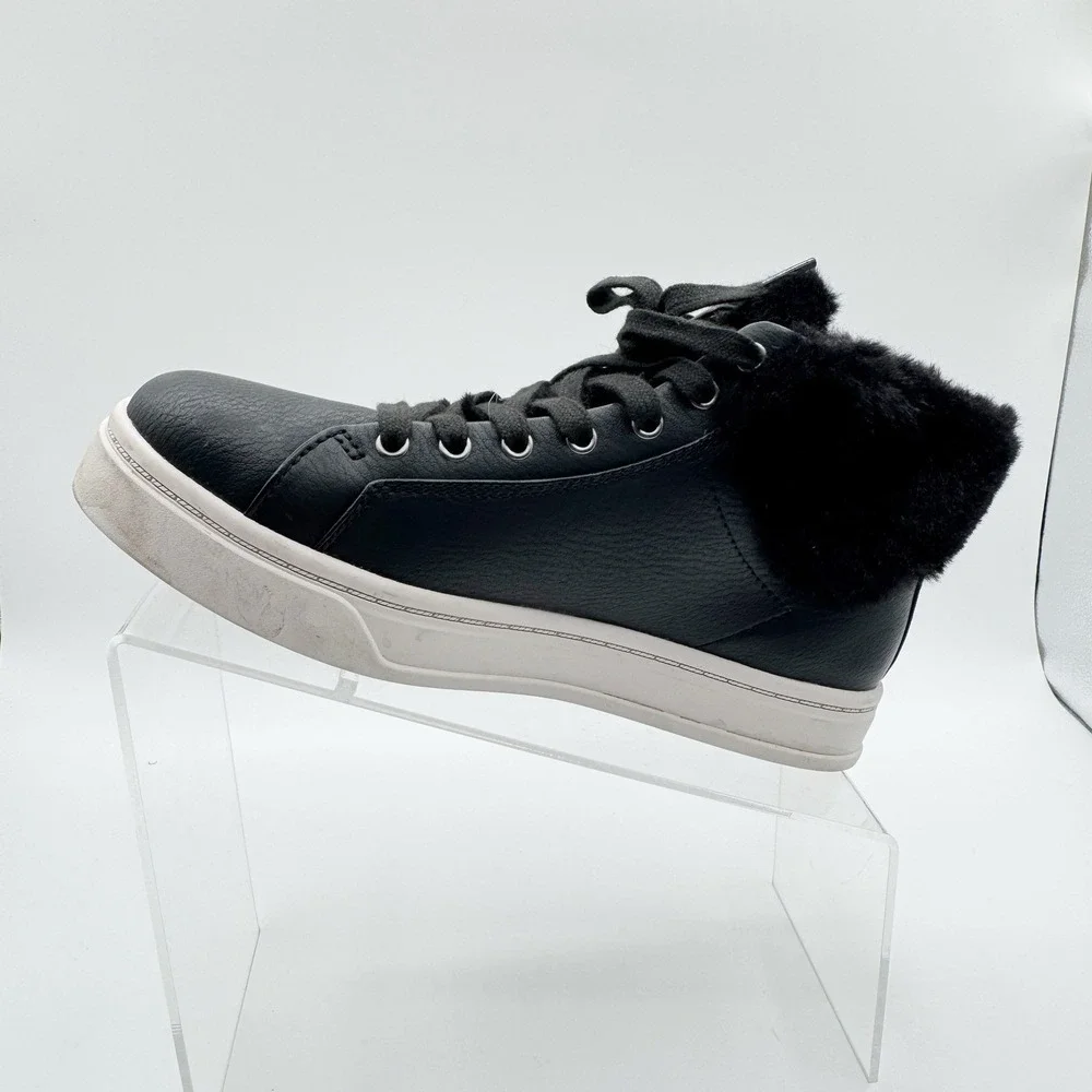 Koolaburra by UGG Women's Sundell Fuzz Chukka Size 7 Black